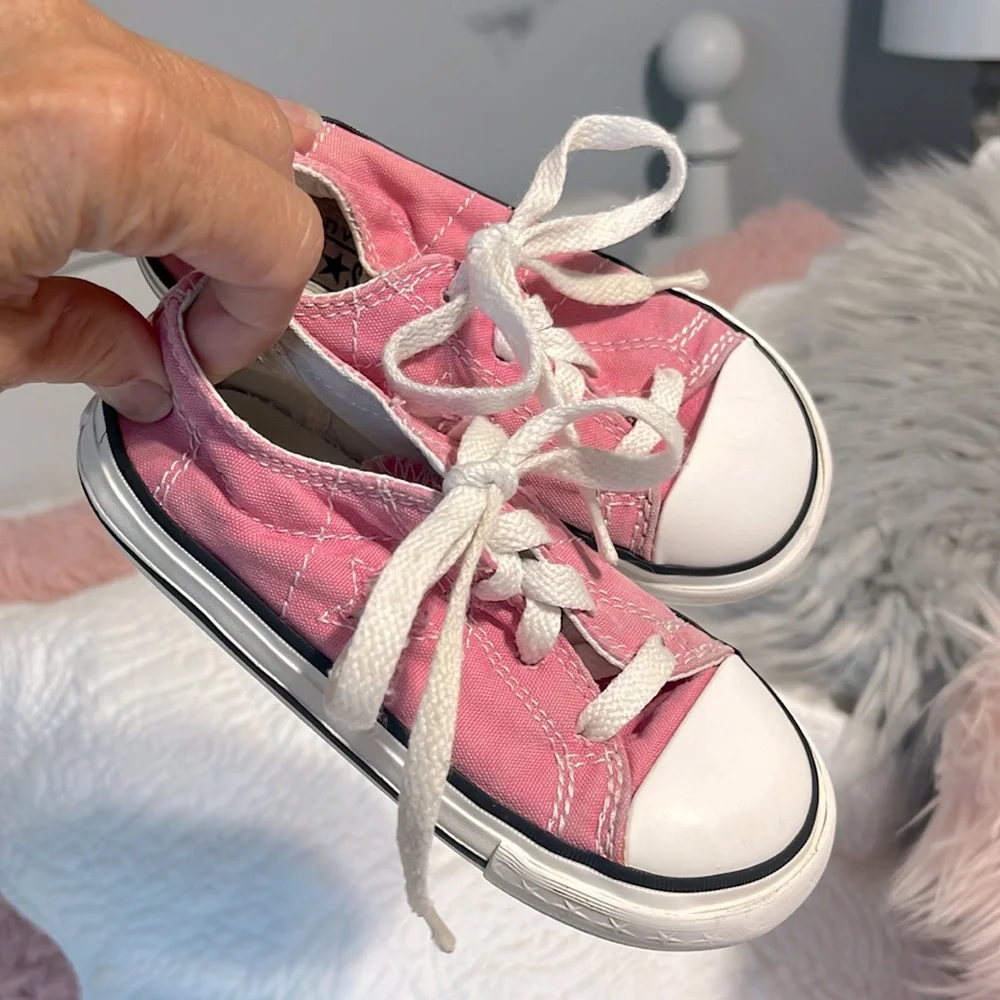 Converse low top